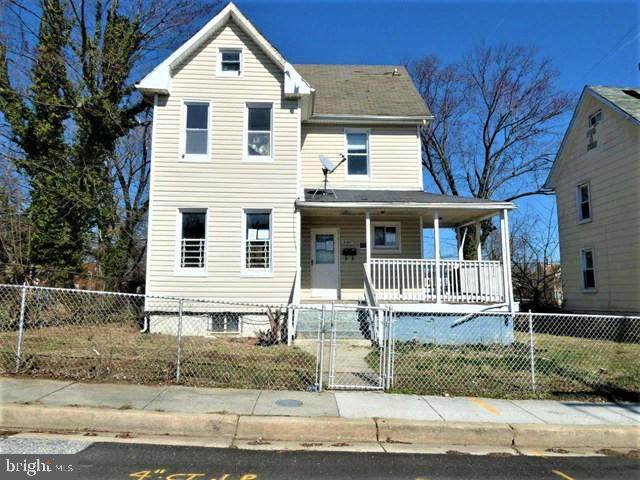 5327 Hamlin Avenue - Photo 1