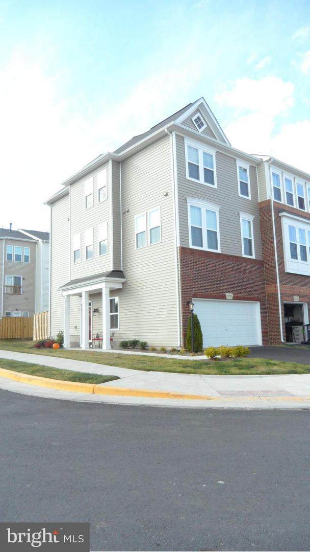21785 Harroun Terrace - Photo 1