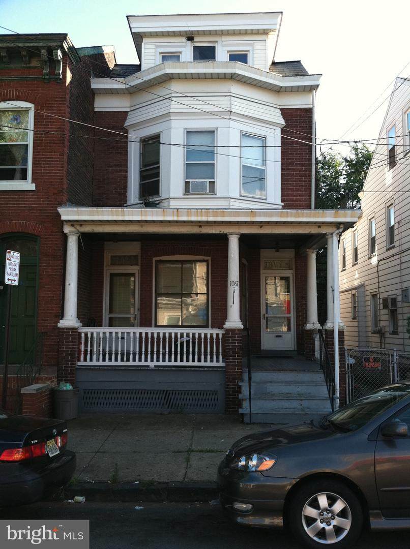 1067 Clinton Avenue - Photo 1