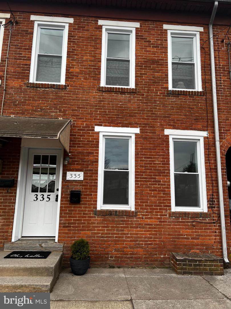 335 14TH STREET - Photo 1