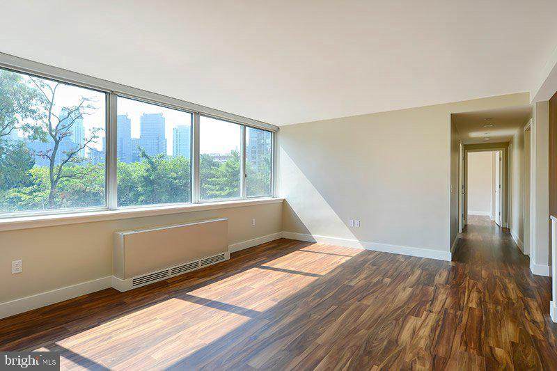 2202 Benjamin Franklin Parkway - Photo 1
