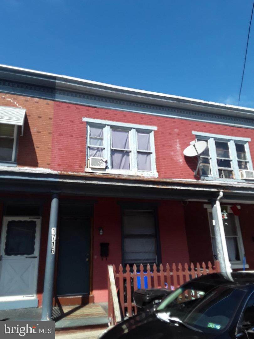 1718 Miller Street - Photo 1