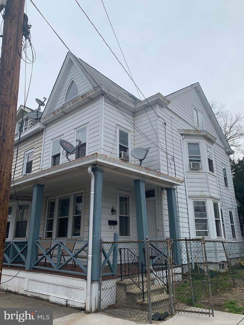 928 Chestnut Avenue - Photo 1