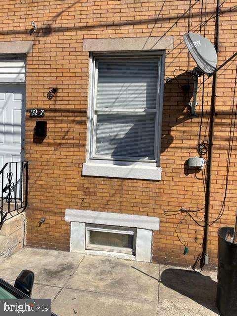 2257 Kennedy Street - Photo 1