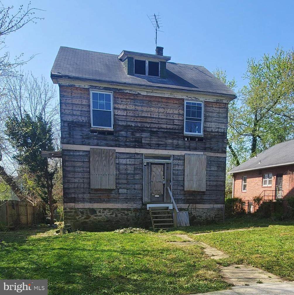 2819 Woodland Avenue - Photo 1