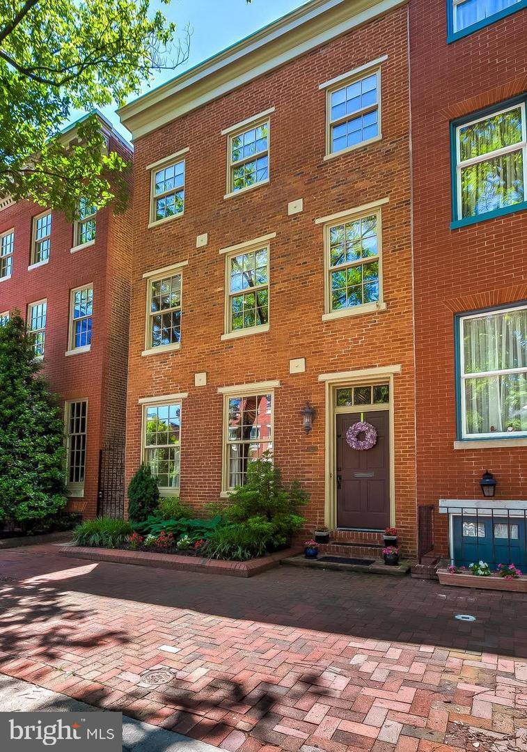 111 Lee Street - Photo 1