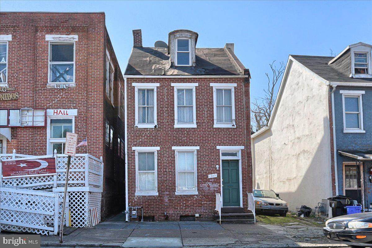 1345 Howard Street - Photo 1