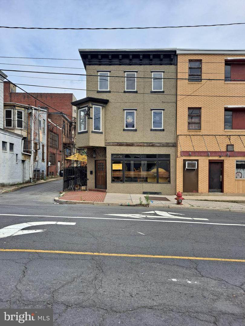 112 Norwegian Street - Photo 1