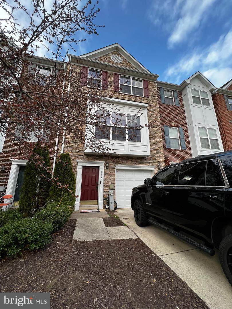 3330 Castle Ridge Circle - Photo 1