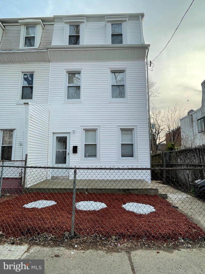 1922 Harrison Street - Photo 1