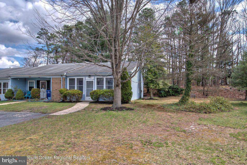 150 Huntington Drive - Photo 1