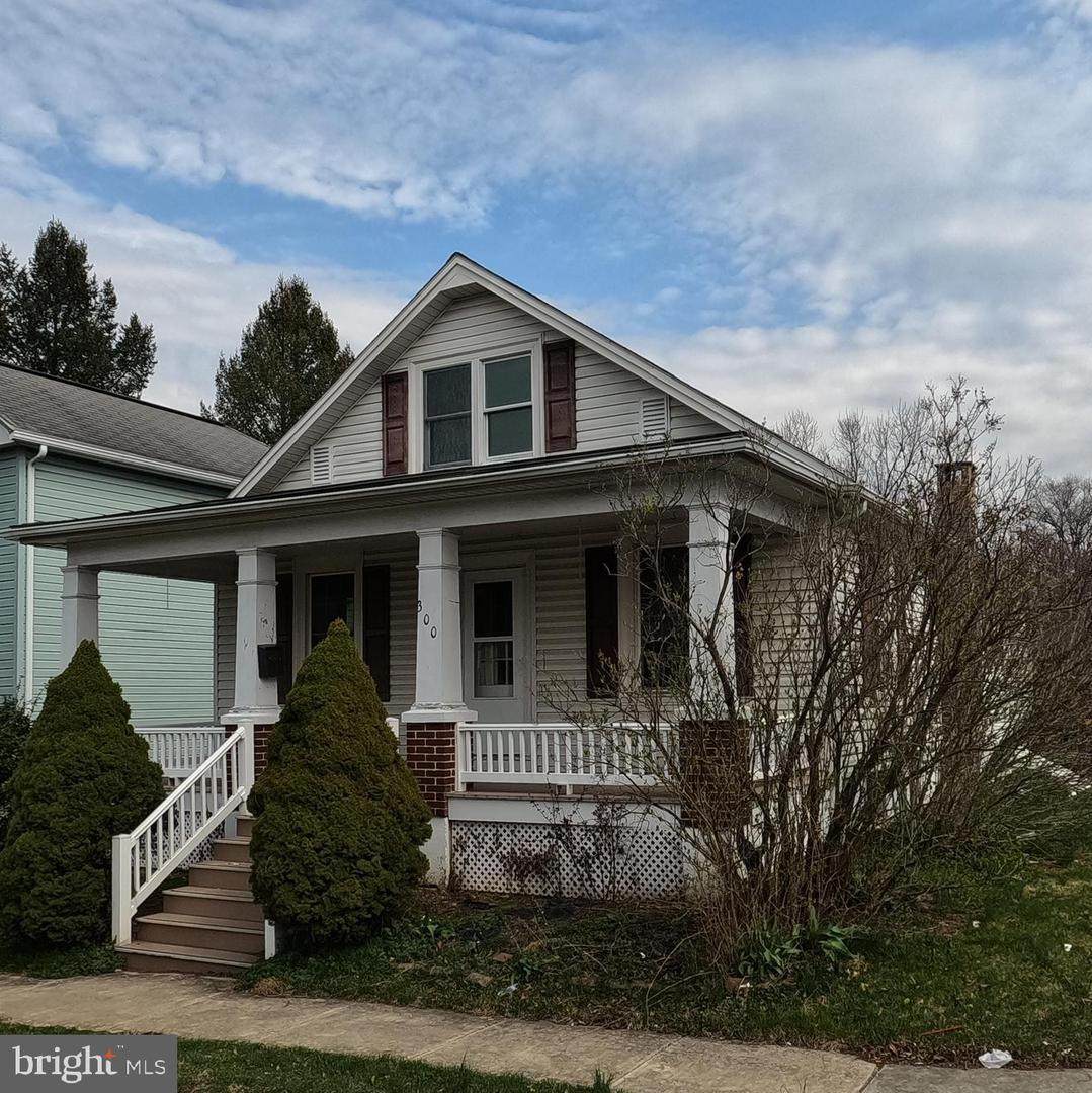 300 Adelia Street - Photo 1