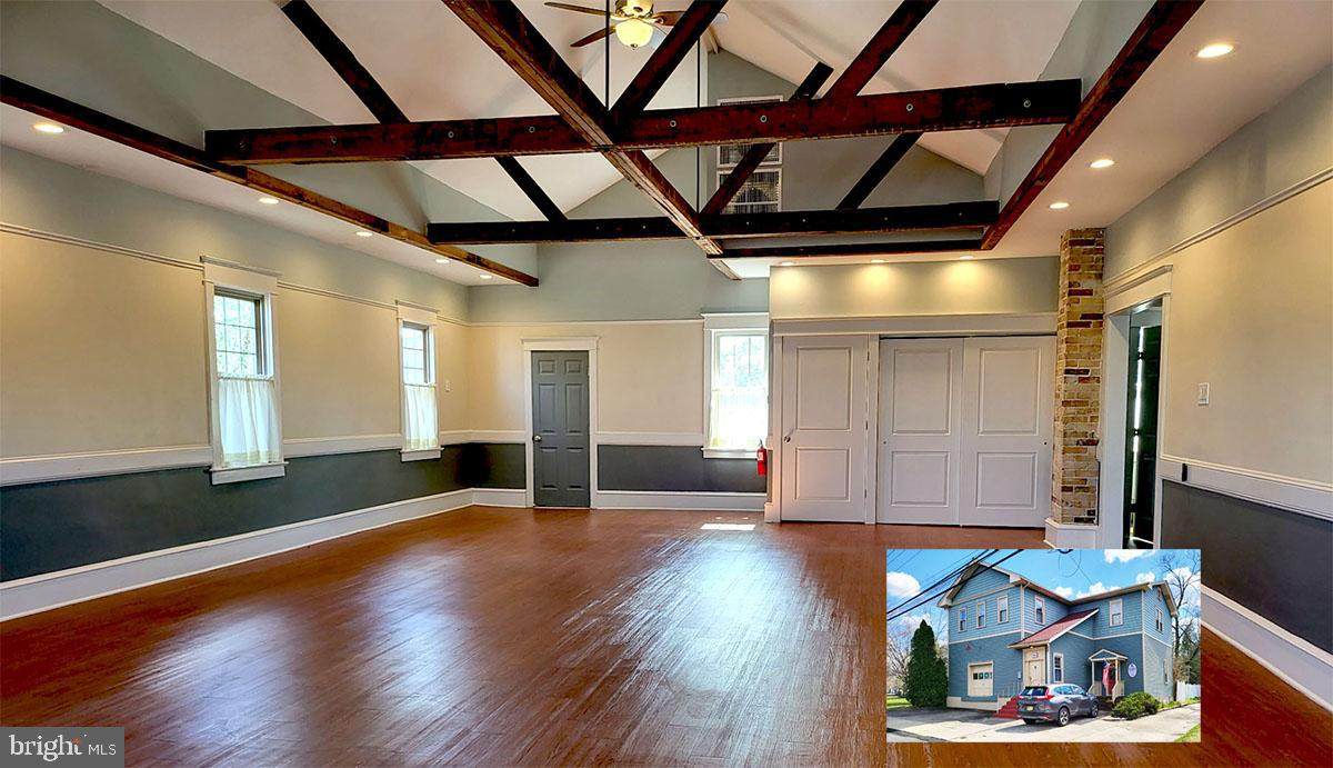 5 Taunton Avenue - Photo 1