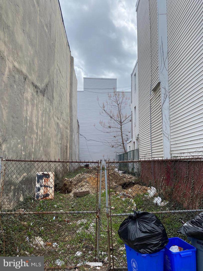 1902 Diamond Street - Photo 1