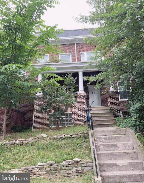 202 32ND Street - Photo 1