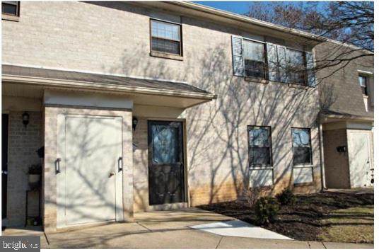 102 Valleybrook Drive - Photo 1