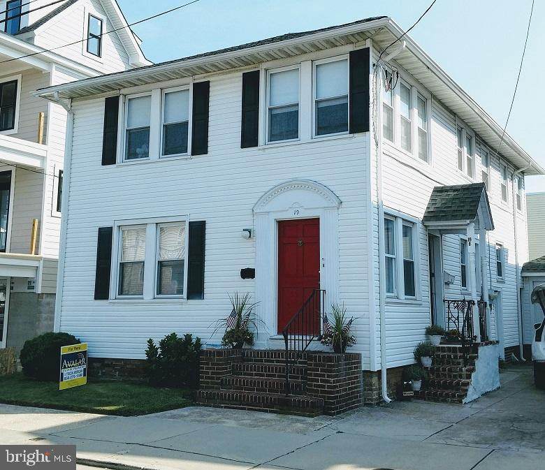 19 Douglas Avenue - Photo 1