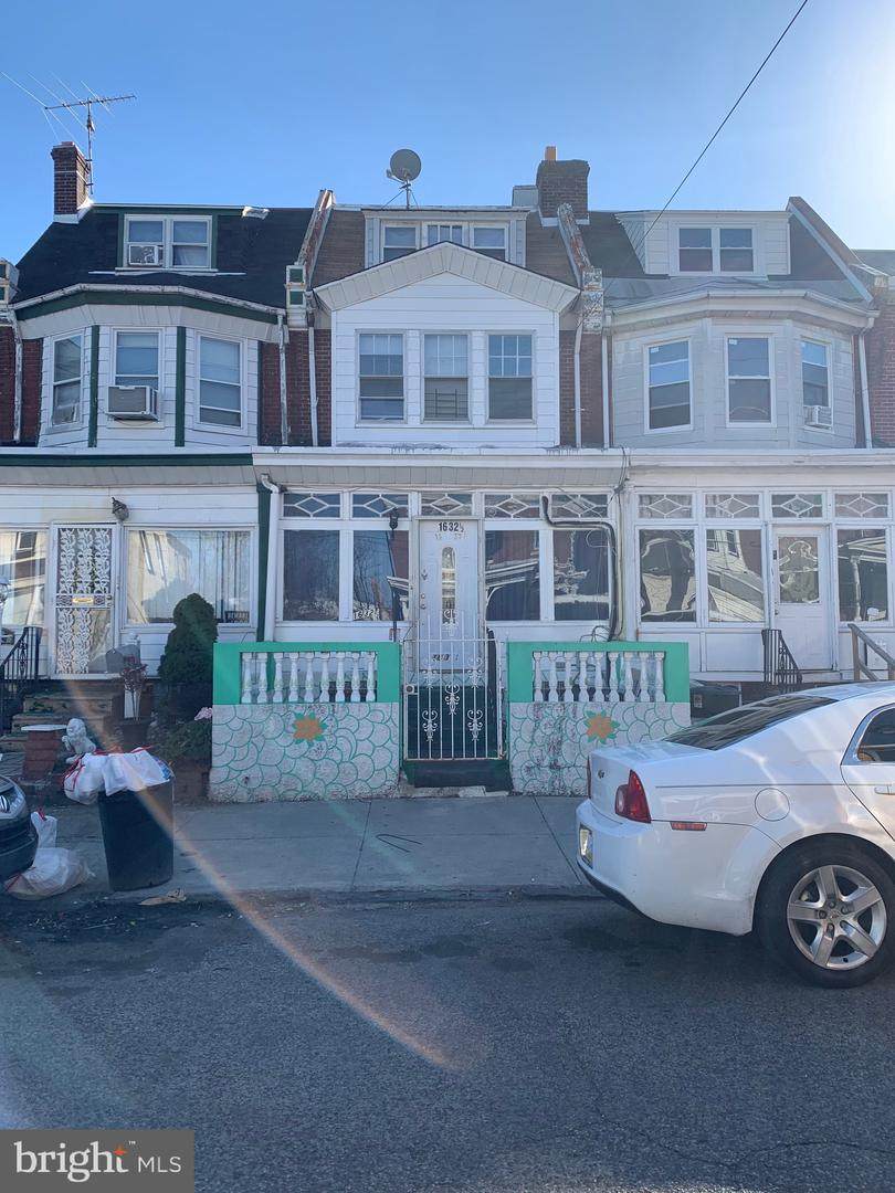 1632-1/2 Harrison Street - Photo 1