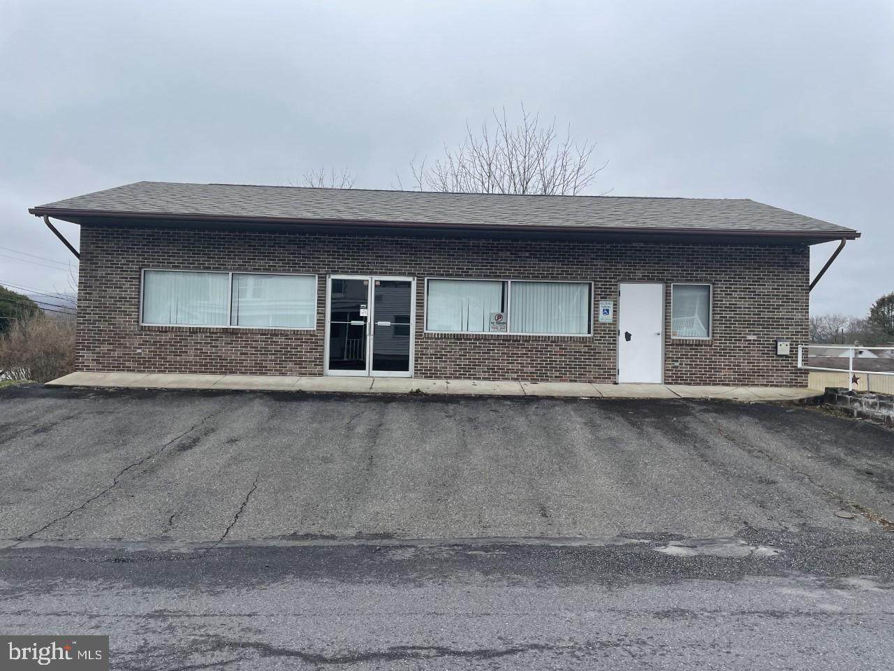 325 Peter Street - Photo 1