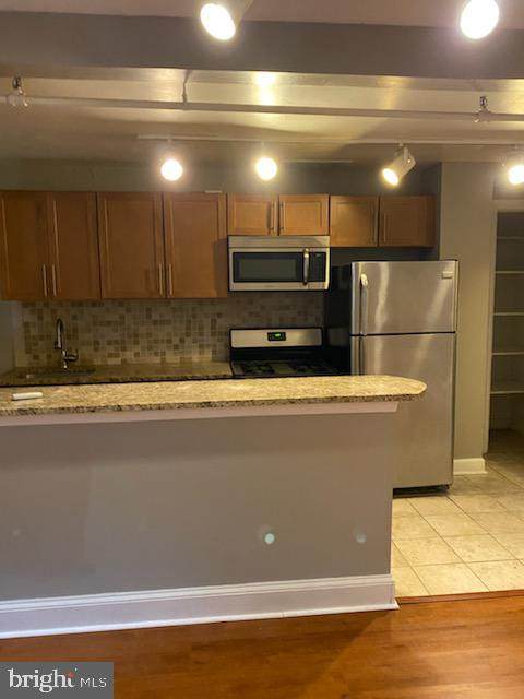 2031-35 Locust Street - Photo 1