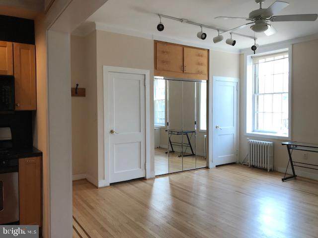217 Vine St - Photo 1