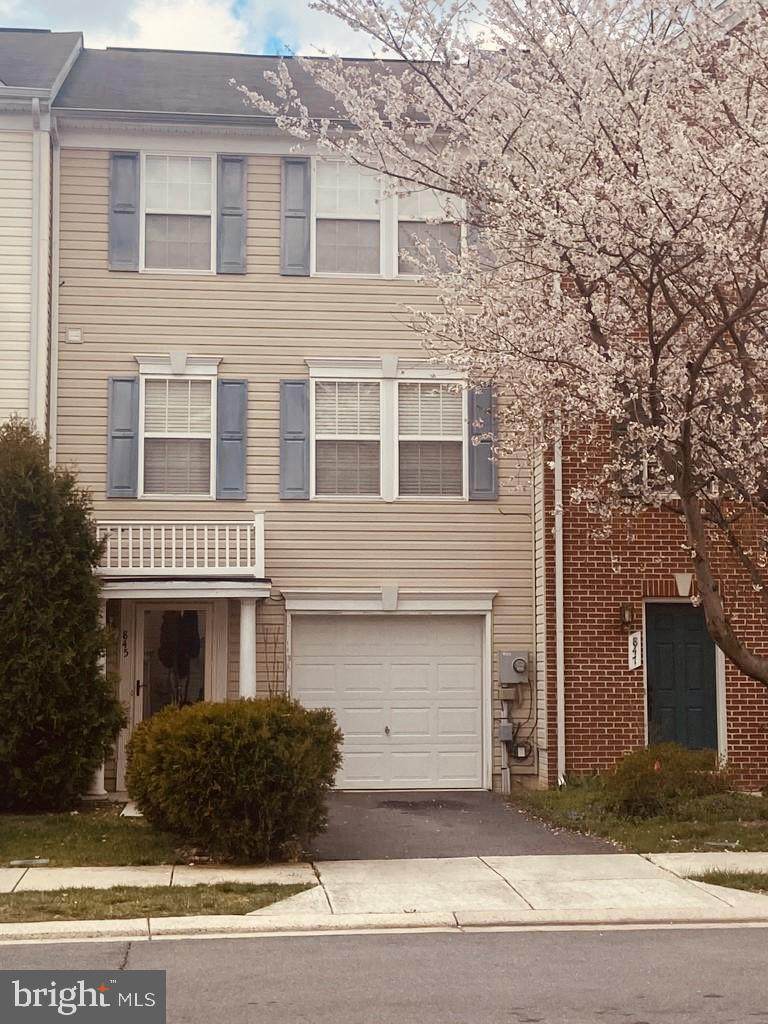 845 Monet Drive - Photo 1