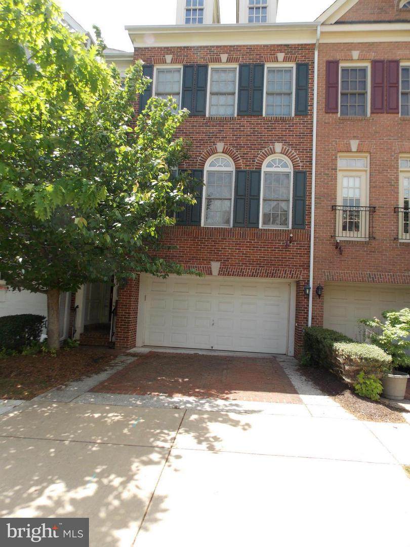 807 Oak Knoll Terrace - Photo 1