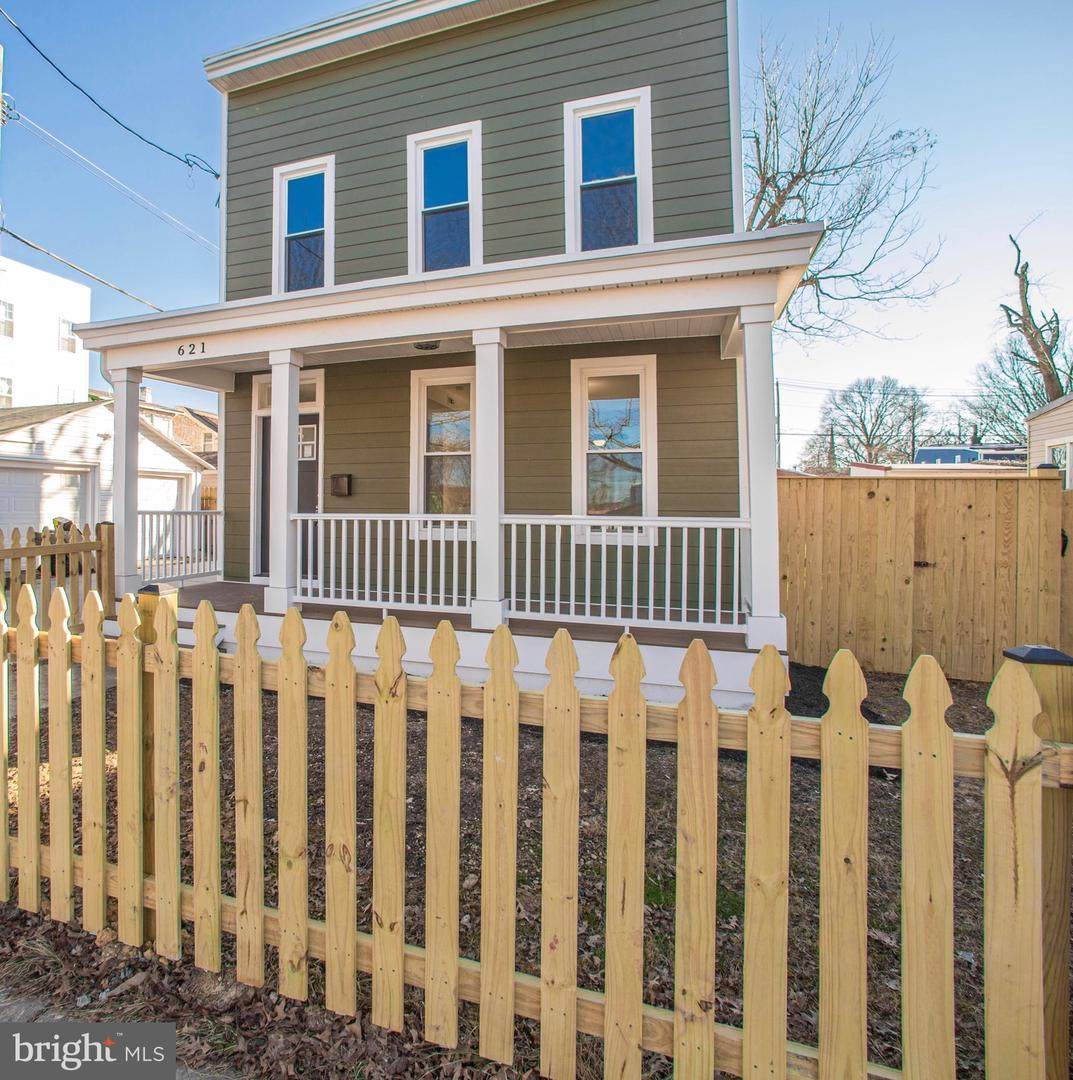 621 Malcolm X Avenue - Photo 1