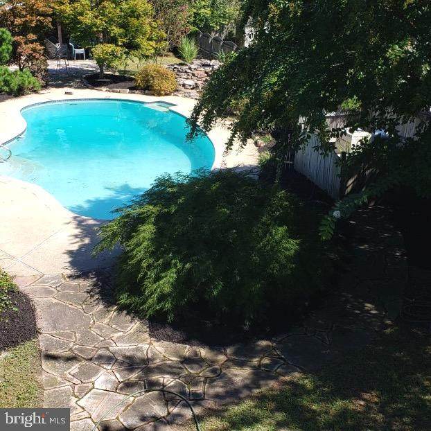 374 South Drive - Photo 1