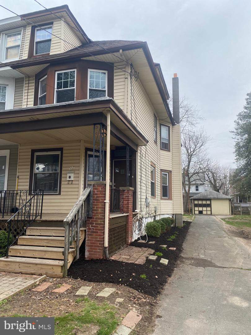 337 Hillcrest Avenue - Photo 1