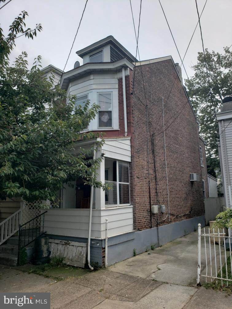629 Genesee Street - Photo 1