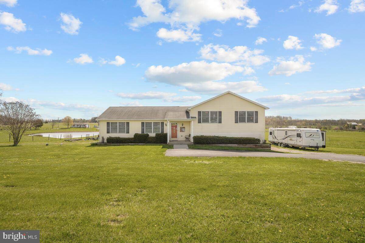 10229 4 POINTS Road - Photo 1