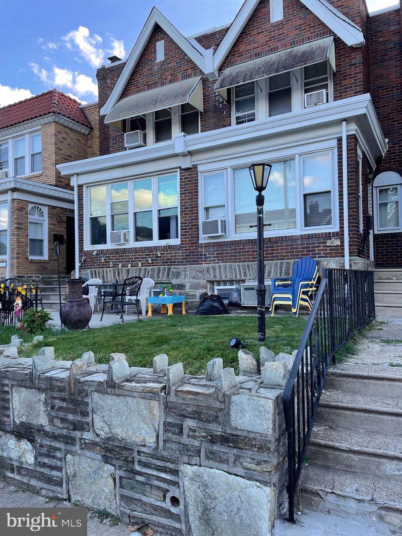 3202 Unruh Avenue - Photo 1