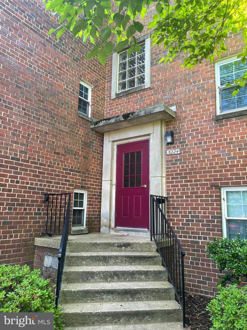 5224 8TH Road - Photo 1