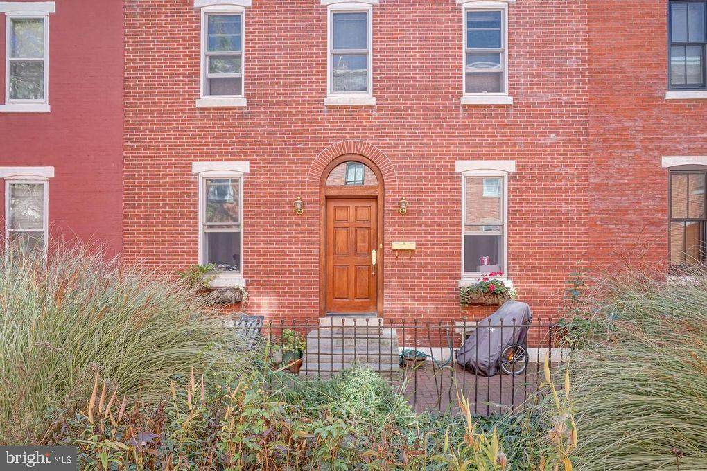 2316 Madison Square - Photo 1