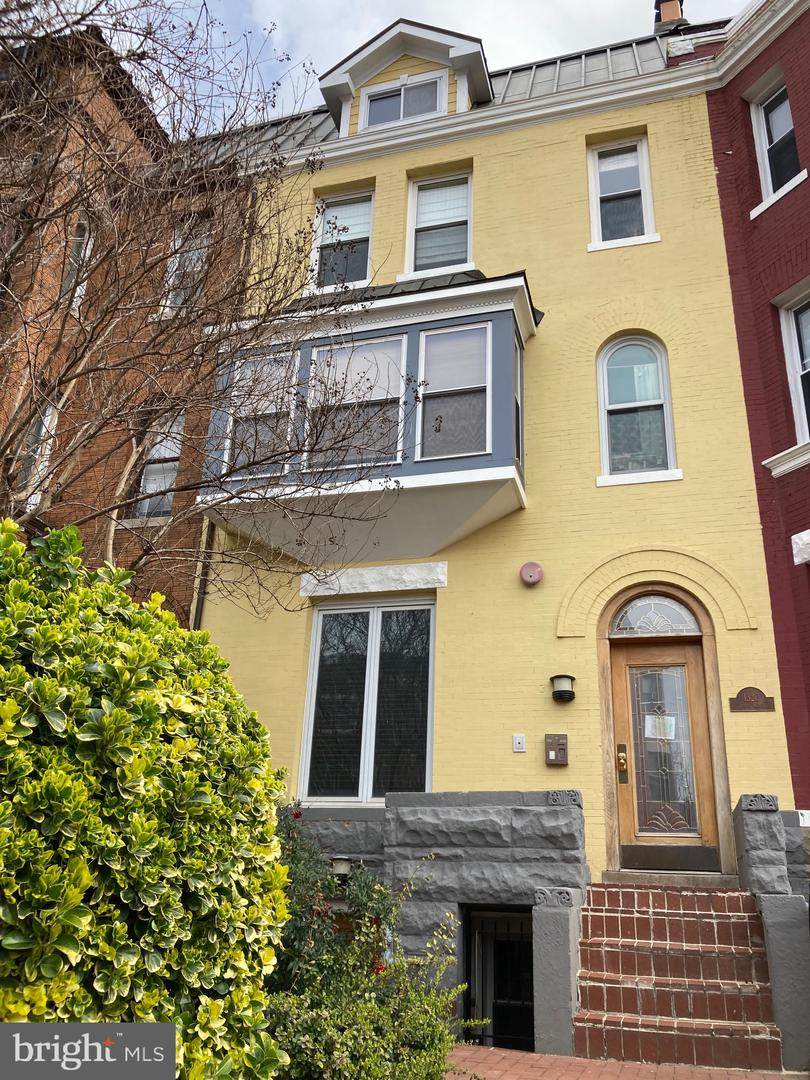 1320 Park Road - Photo 1