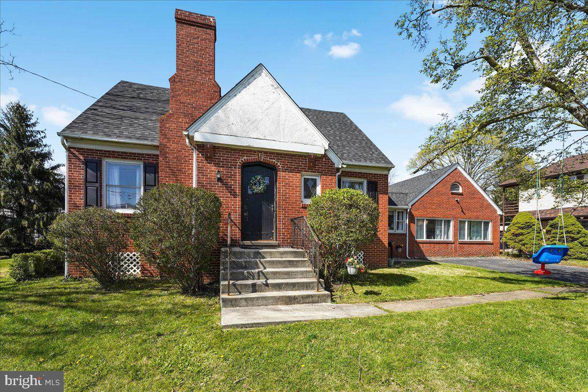 415 Cypress Street - Photo 1
