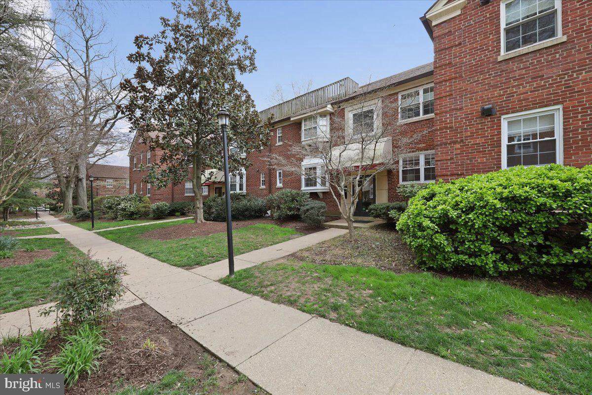 2101 Taft Street - Photo 1