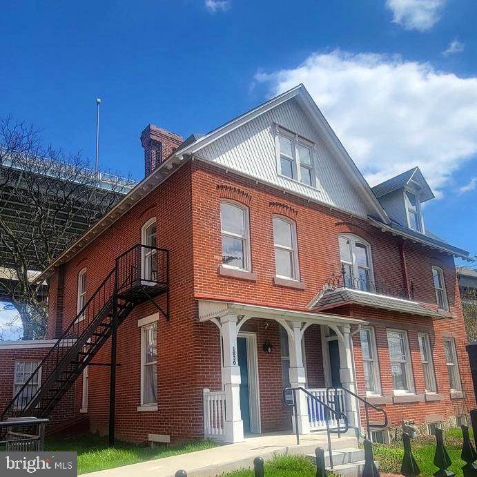 1830 2ND Street - Photo 1
