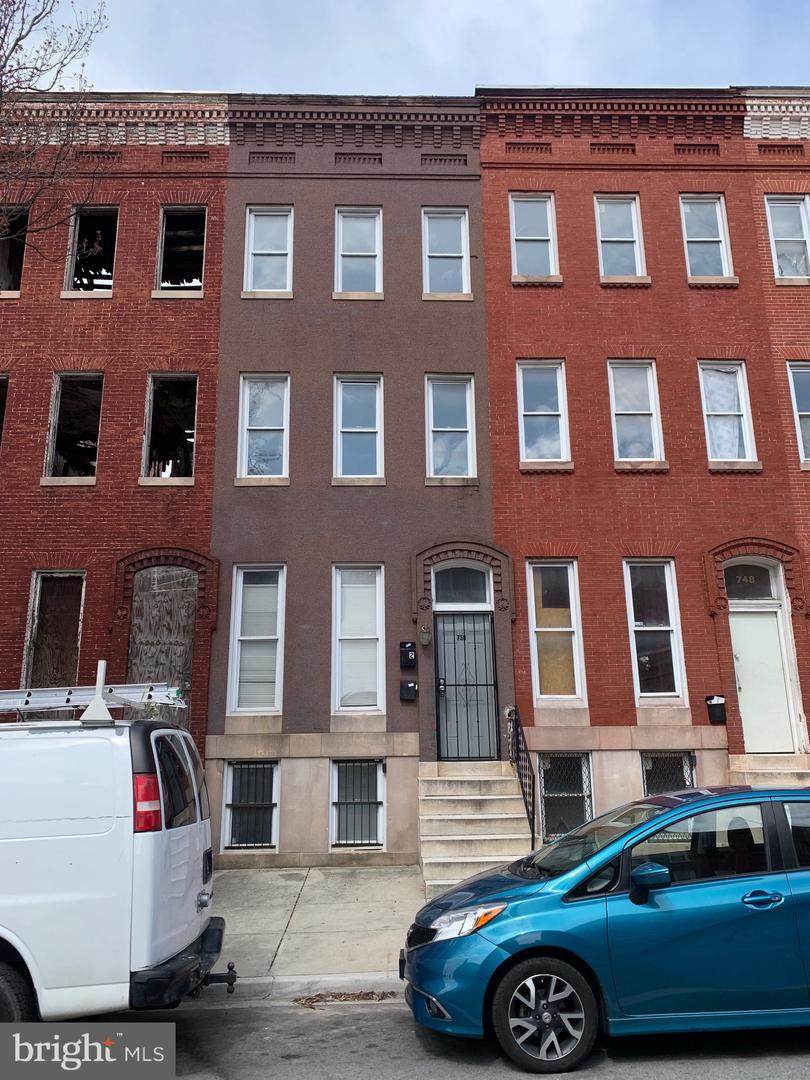750 Dolphin Street - Photo 1
