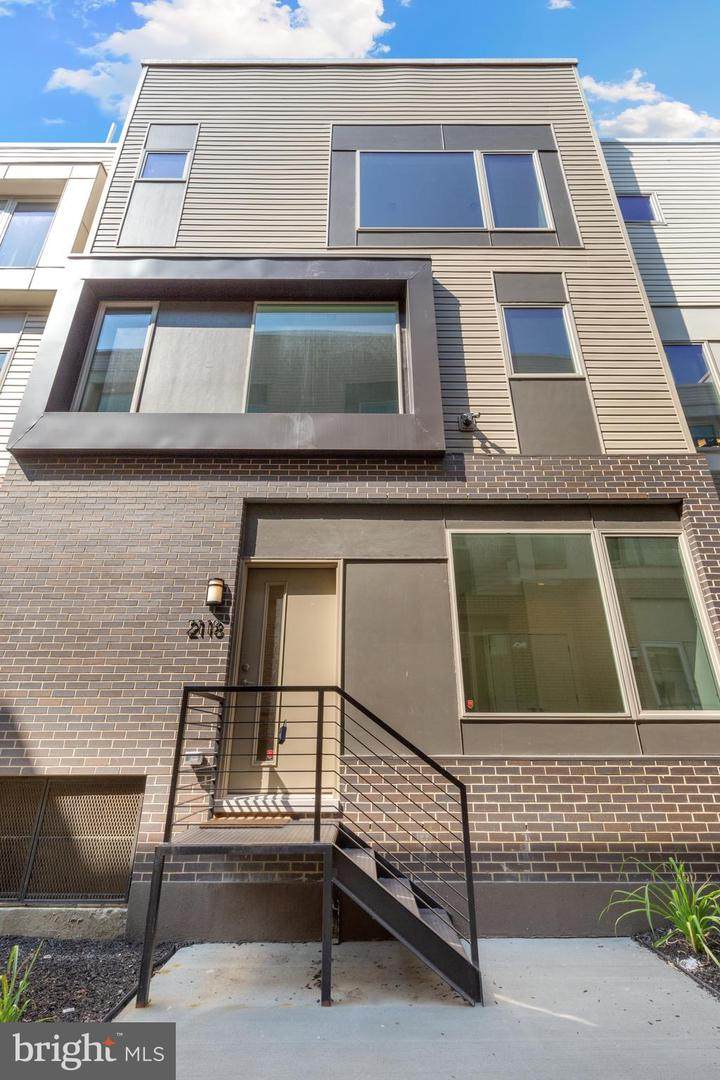 2118 Kensington Walk - Photo 1