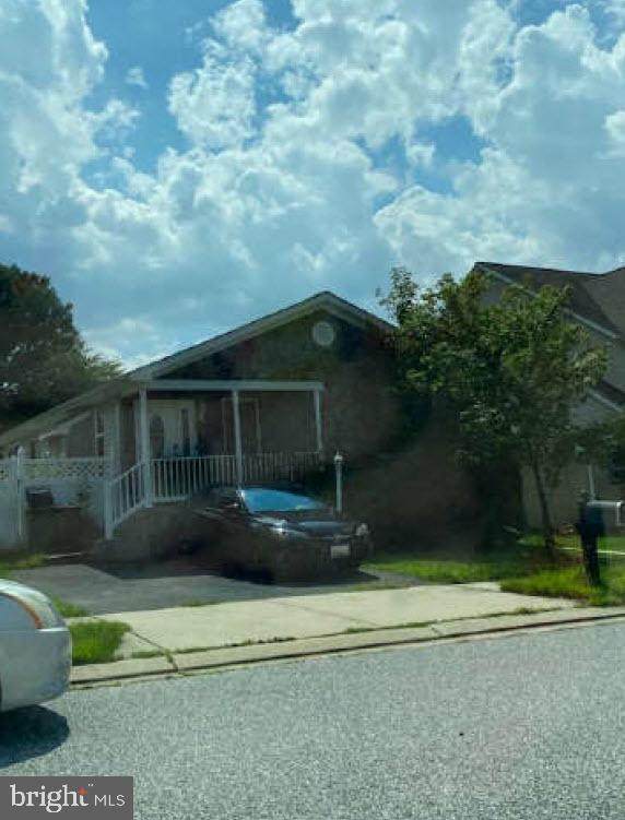 519 Spencer Terrace - Photo 1