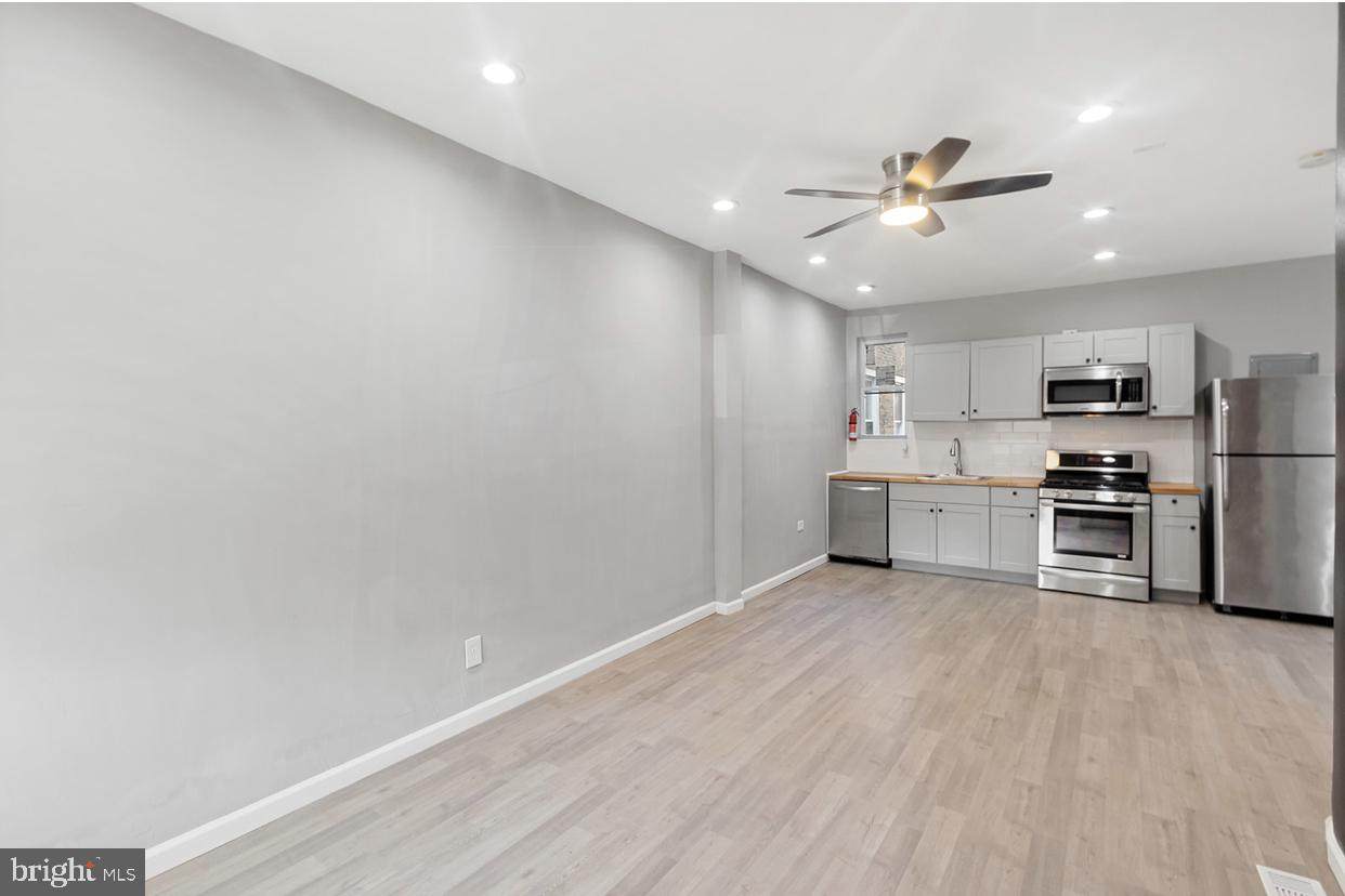 6011 Catharine Street - Photo 1