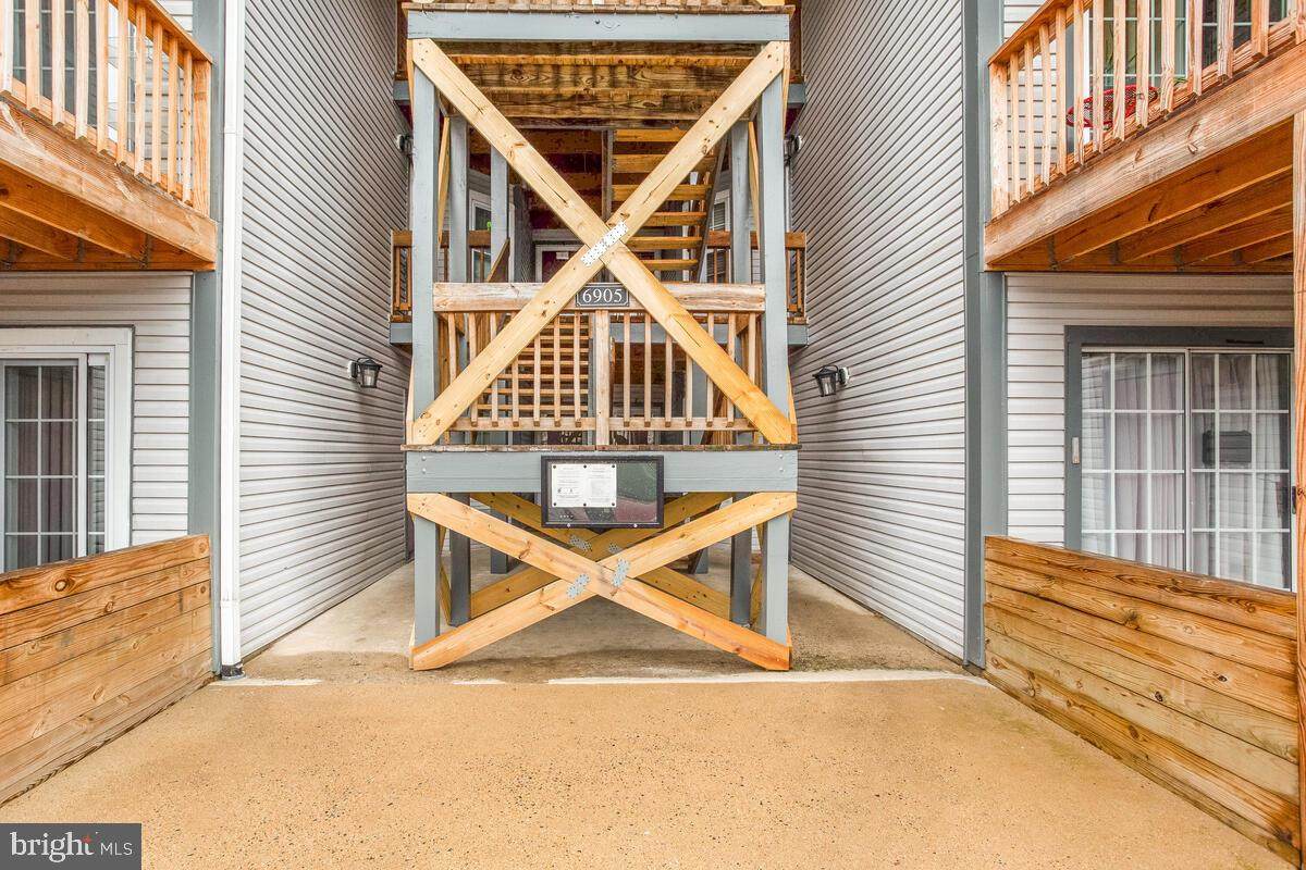6905-F Victoria Drive - Photo 1