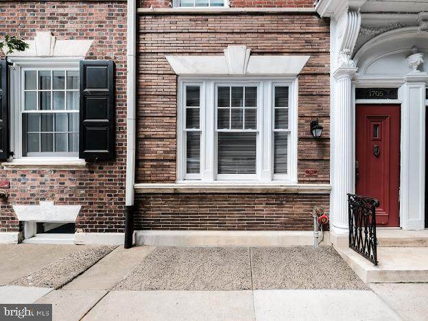 1705 Rittenhouse Square - Photo 1