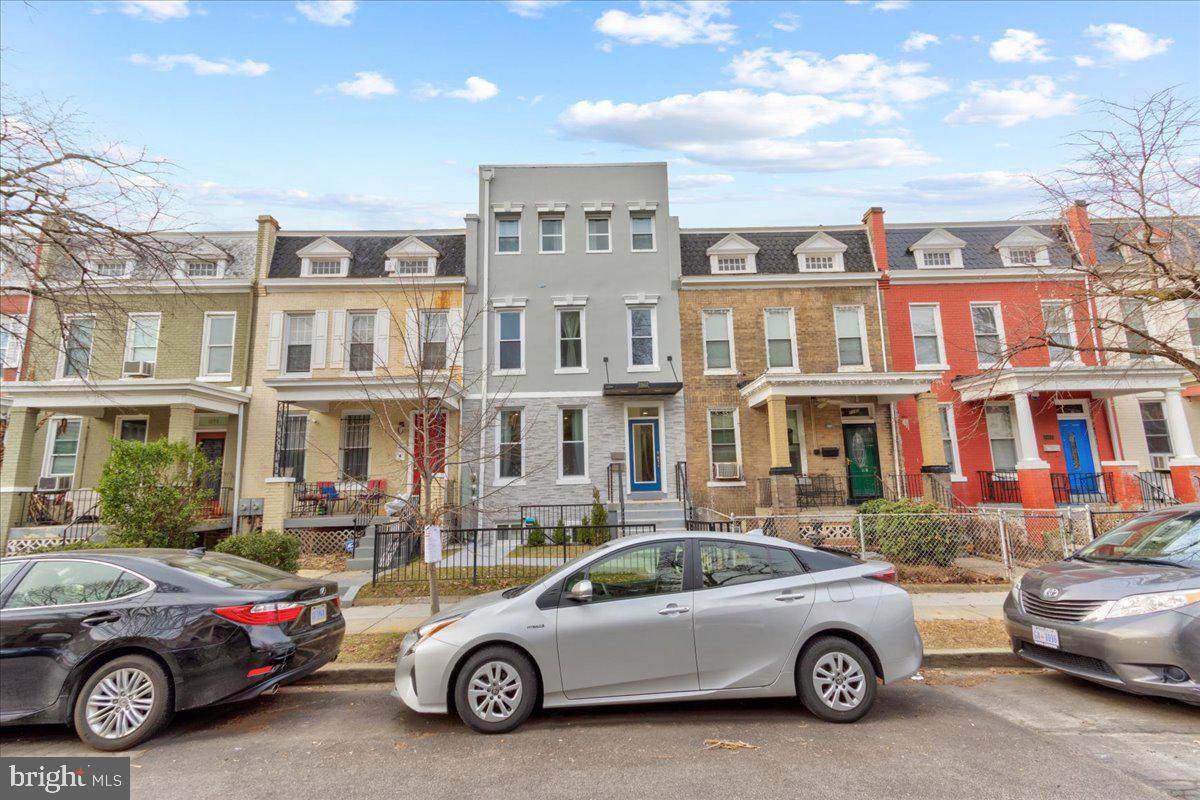 1167 Morse Street - Photo 1
