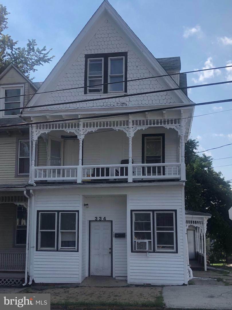334 Laurel Street - Photo 1