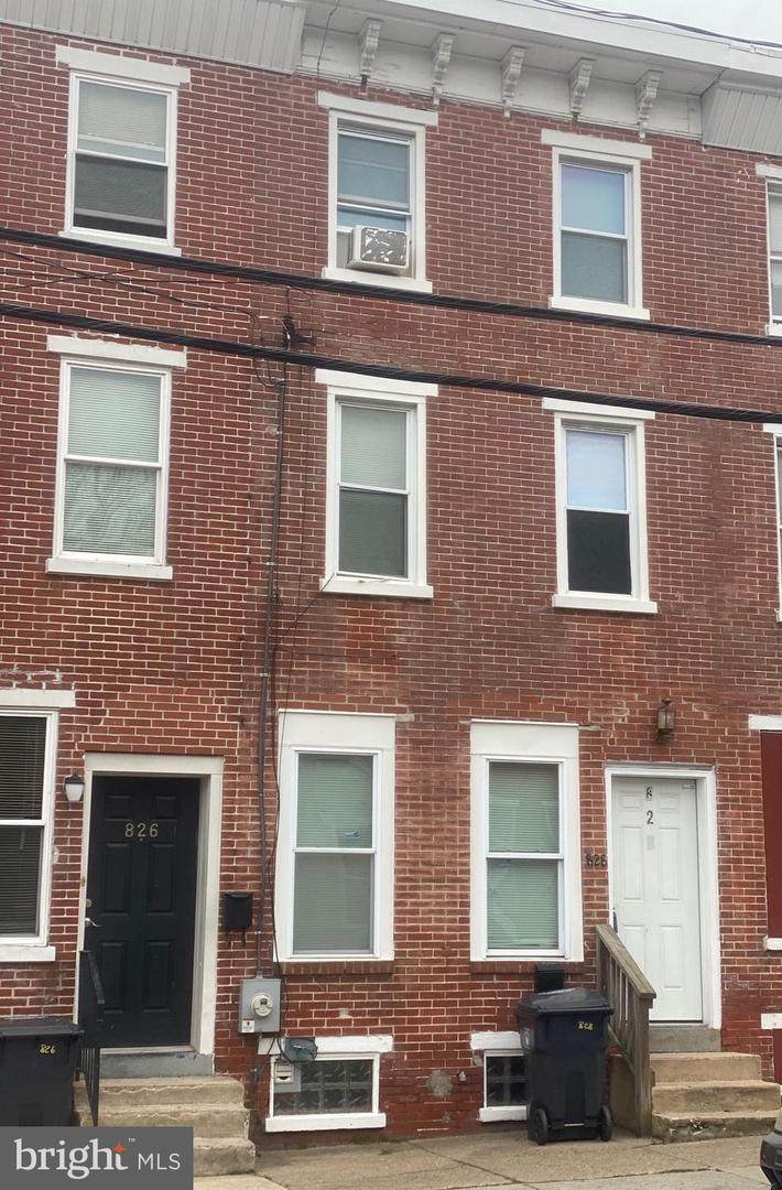 828 5TH Street - Photo 1