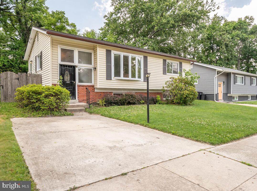1319 Asheville Road - Photo 1