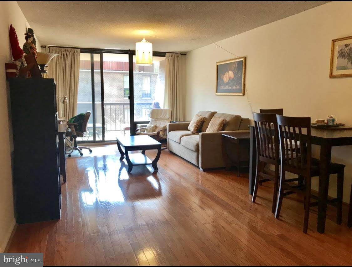 241 6TH Street - Photo 1